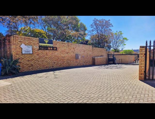 2 BEDROOM HOUSE FOR SALE IN GROBLERPARK